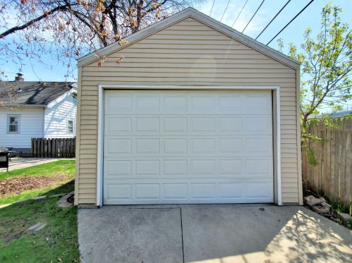 7519 Wright St, Milwaukee WI 53213-1138 exterior