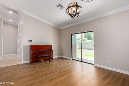 11411 33rd Ave, Phoenix AZ 85051-5972 exterior