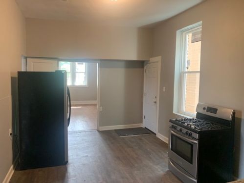 8444 Buffalo Ave, Chicago IL  60617-2609 exterior