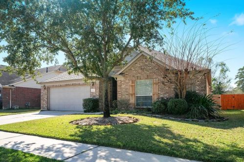 17103 Quiet Grv Ln, Humble TX 77346-4490 exterior