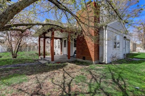 525 Ash St, Waukegan IL 60085-3928 exterior