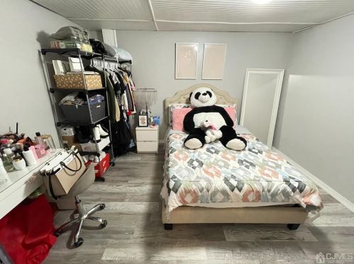 757 Shannon Ave, Perth Amboy NJ 08861-1630 exterior