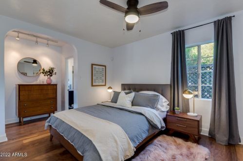 2608 10 St, Phoenix AZ 85085-7781 exterior