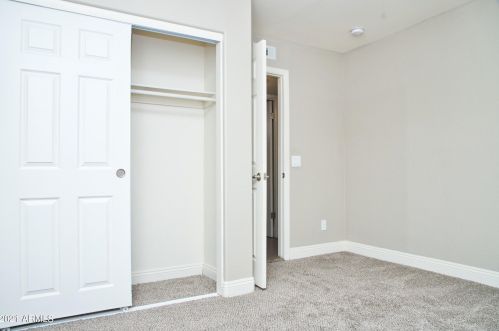 11623 31 Dr, Phoenix AZ 85041-5205 exterior