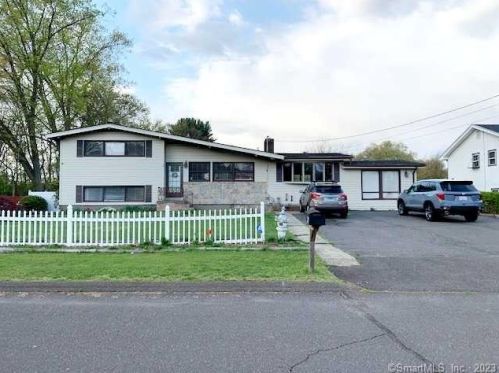 36 Belmont Ave, Windsor CT  06095-3335 exterior