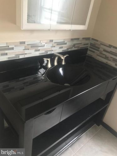 813 Bucknell St, Philadelphia PA 19145-3213 exterior