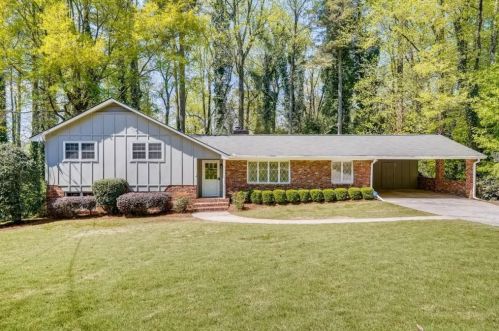 5780 Kayron Dr, Atlanta, GA 30328-5120