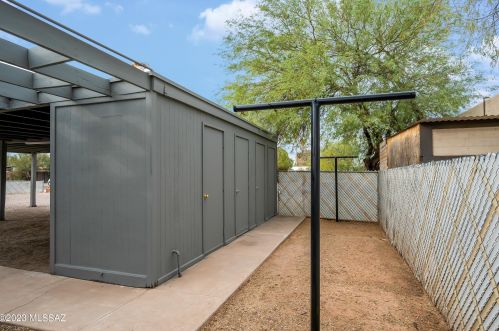 2242 Catalina Ave, Tucson AZ  85712-3225 exterior