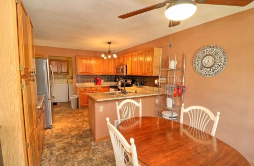 12393 Waterford Ave, Milwaukee WI 53235-4922 exterior