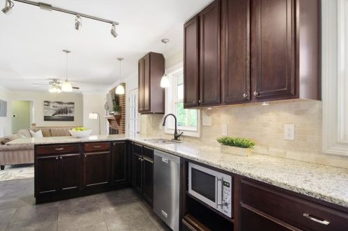 2852 Caraway Dr, Tucker GA 30084-2337 exterior