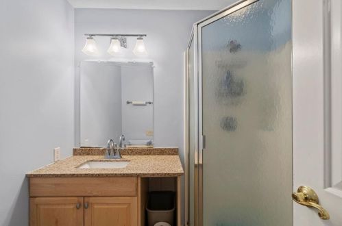 86 Nipmuc Trl, Providence RI  02904-7757 exterior