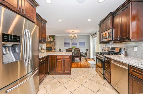 21 Byron Rd, Commack NY 11725-1328 exterior