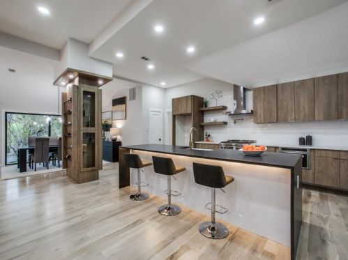 6710 Cliffbrook Dr, Dallas TX  75254-7904 exterior