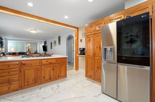 5616 Kolin Ave, Chicago IL 60629-4838 exterior