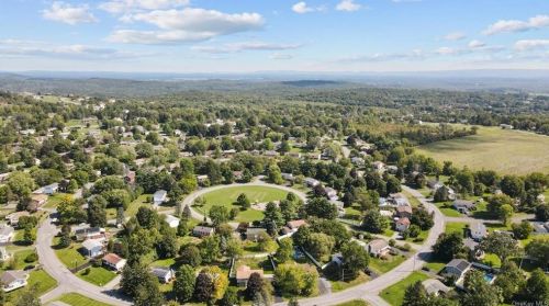 21 Scott Dr, Middletown NY 10941-1127 exterior