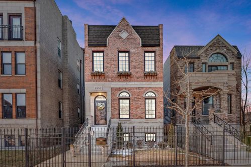 4952 Champlain Ave, Chicago IL 60615-2509 exterior