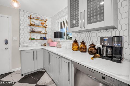 2008 Edgemont Ave, Phoenix AZ  85009-1944 exterior