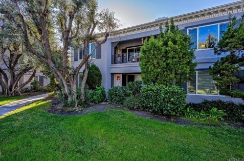 1621 Pomona Ave, Fullerton CA 92832-3471 exterior