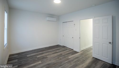 5148 Hazel Ave, Philadelphia PA 19143-1526 exterior