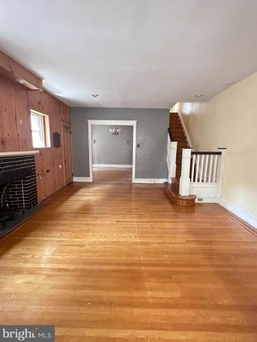 7018 Erdrick St, Philadelphia PA 19135-2601 exterior