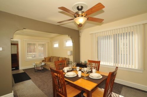 407 61, Milwaukee WI 53213-4124 exterior