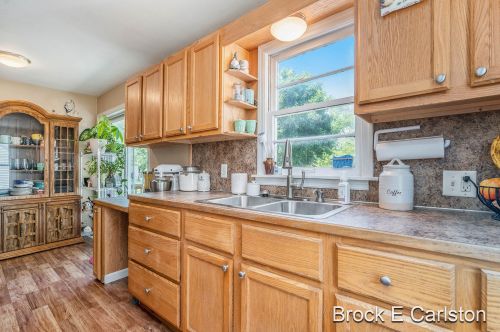 860 Brookside Dr, Meskegon MI 49441-5364 exterior