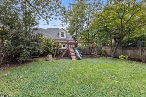 181 Smt Ave, Montclair NJ 07043-1817 exterior