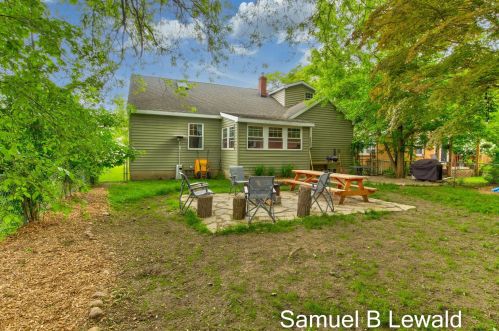 1418 Hope St, Grand Rapids MI 49506-1614 exterior