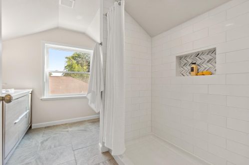 185 85th St, Milwaukee WI  53226-4601 exterior