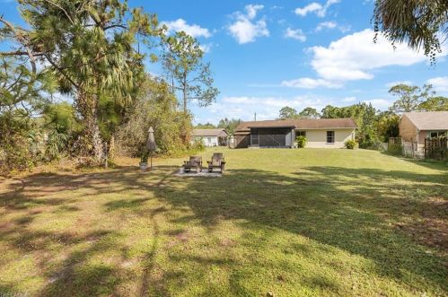 765 8 St, Naples FL 34120-0411 exterior