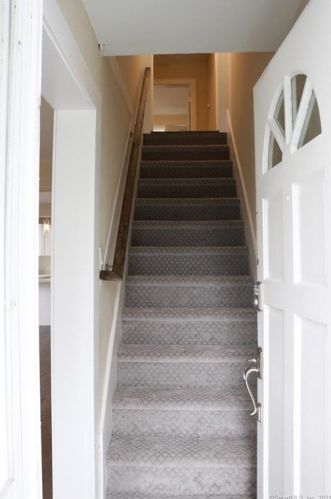 10 Artic St, Greenwich CT 06830-6245 exterior