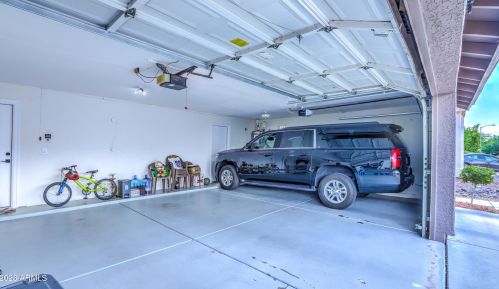 4333 Angela Dr, Phoenix AZ  85032-2282 exterior