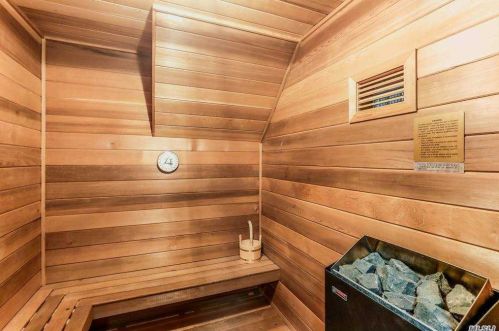 50 Annandale Rd, Commack NY 11725-1746 exterior