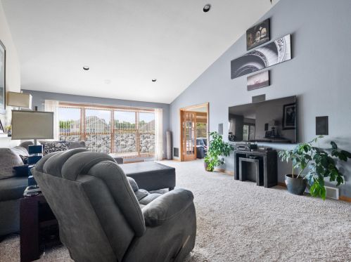 4709 Veranda Ct, Manitowoc WI 54220-8358 exterior