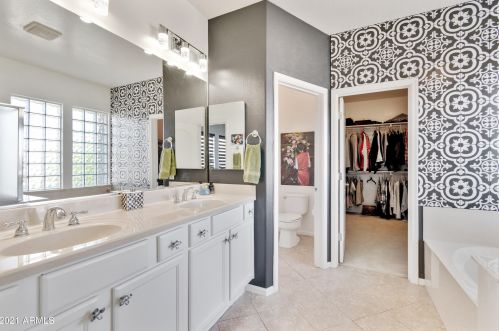 2042 Carla Vis Dr, Chandler AZ 85225-5269 exterior