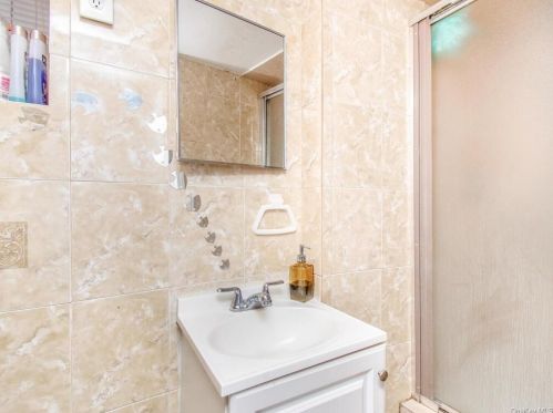 3278 Perry Ave, Bronx NY 10467-3255 exterior