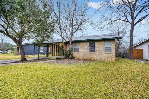 7506 Delafield Ln, Austin TX  78752-1311 exterior