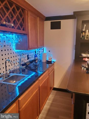 8120 Wyndam Rd, Camden NJ 08109-3221 exterior