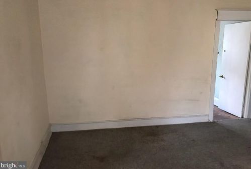 1304 Main St, Darby PA 19023-2619 exterior