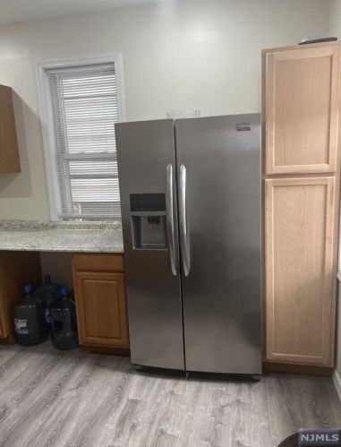 219 8th St, Fairview NJ  07022-1306 exterior