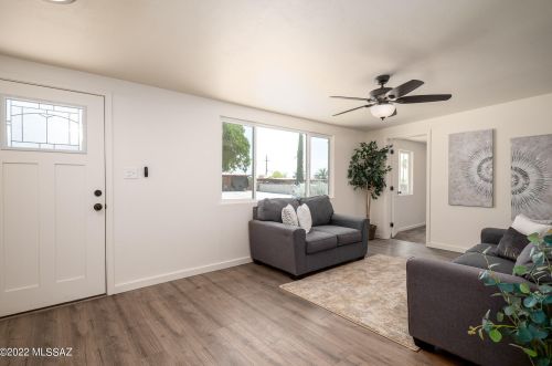 8257 Beverly St, Tucson AZ  85710-5931 exterior