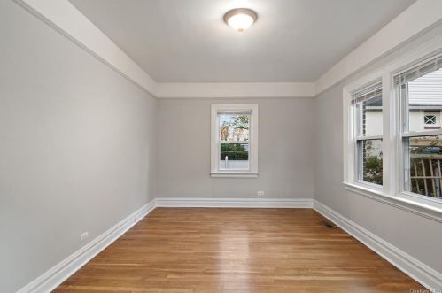 108 237 St, Bronx NY 10470-2006 exterior