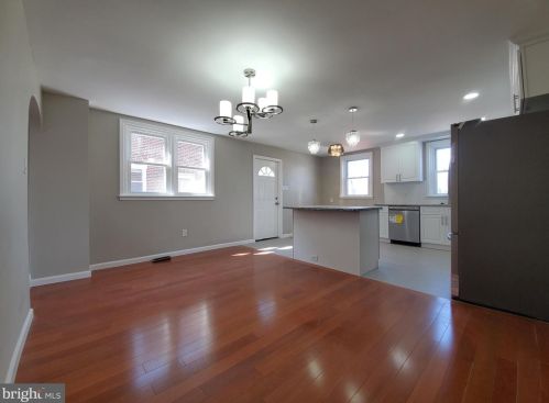 7054 Dorcas St, Philadelphia PA 19111-4111 exterior