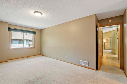 1558 Baylor Ct, Saint Paul MN 55122-4820 exterior