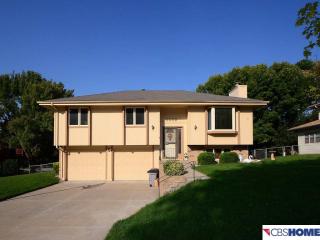 8602 46th Ave, Omaha, NE 68157-2632