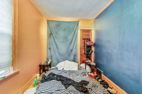 3831 Central Park Ave, Chicago IL 60618-4102 exterior