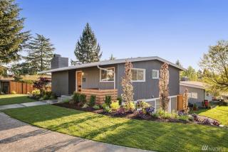 7011 47th Ave, Seattle WA  98115-6117 exterior