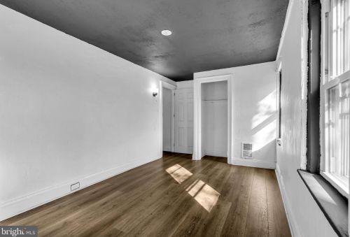 1003 Ironside Rd, Camden NJ 08104-2844 exterior