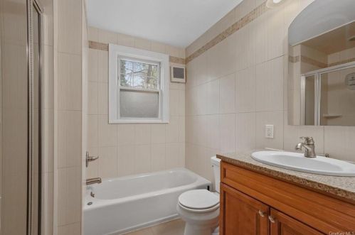 376 Hayward Ave, Mount Vernon NY 10552-1606 exterior