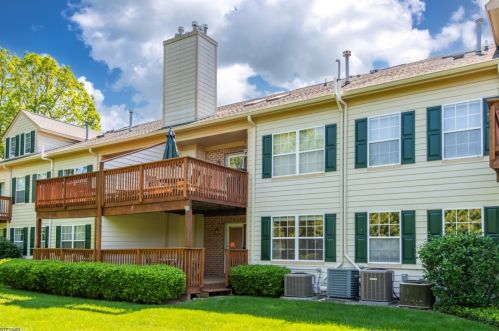 36 Davenport Pl, Morristown NJ 07960-6573 exterior